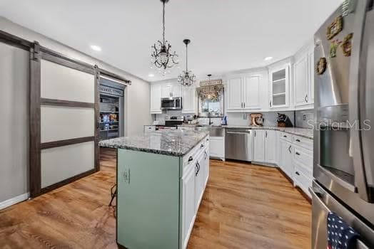 716 LEFFINGWELL AVENUE — photo 9 of 26