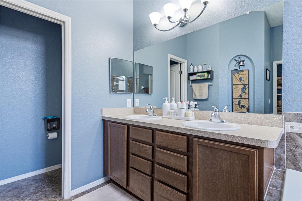 1236 EVERGREEN PARK CIRCLE — photo 43 of 79