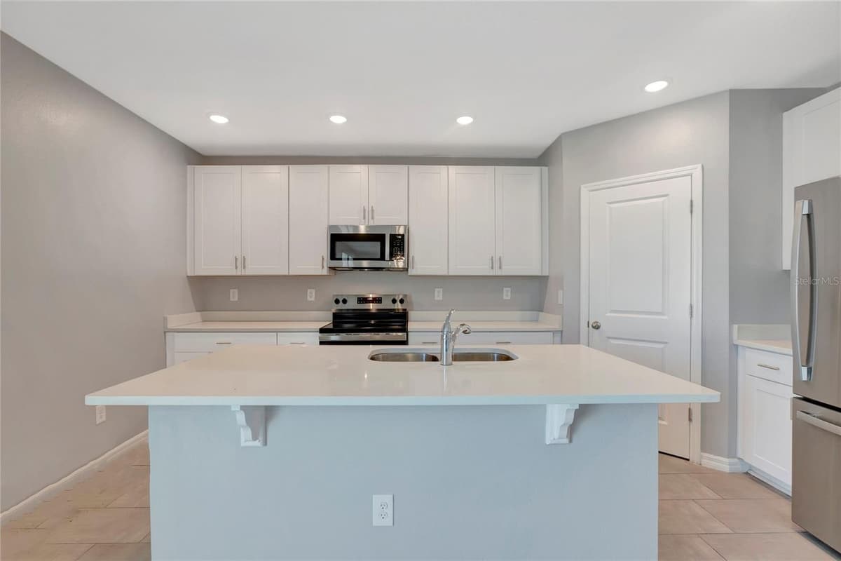 38689 HARLOW ROSE DRIVE — photo 12 of 49