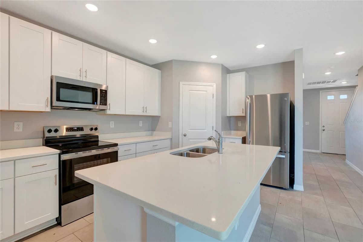 38689 HARLOW ROSE DRIVE — photo 13 of 49