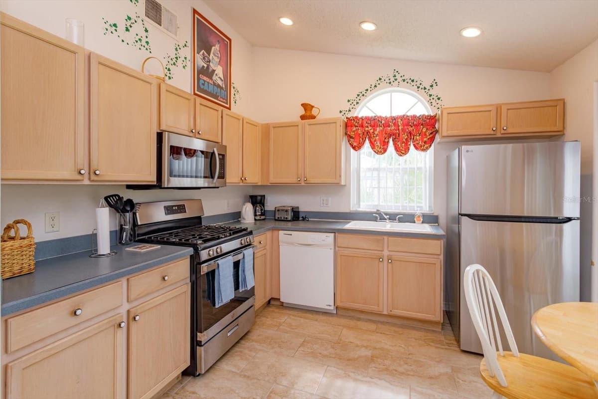 4655 CHEYENNE POINT TRAIL — photo 5 of 11