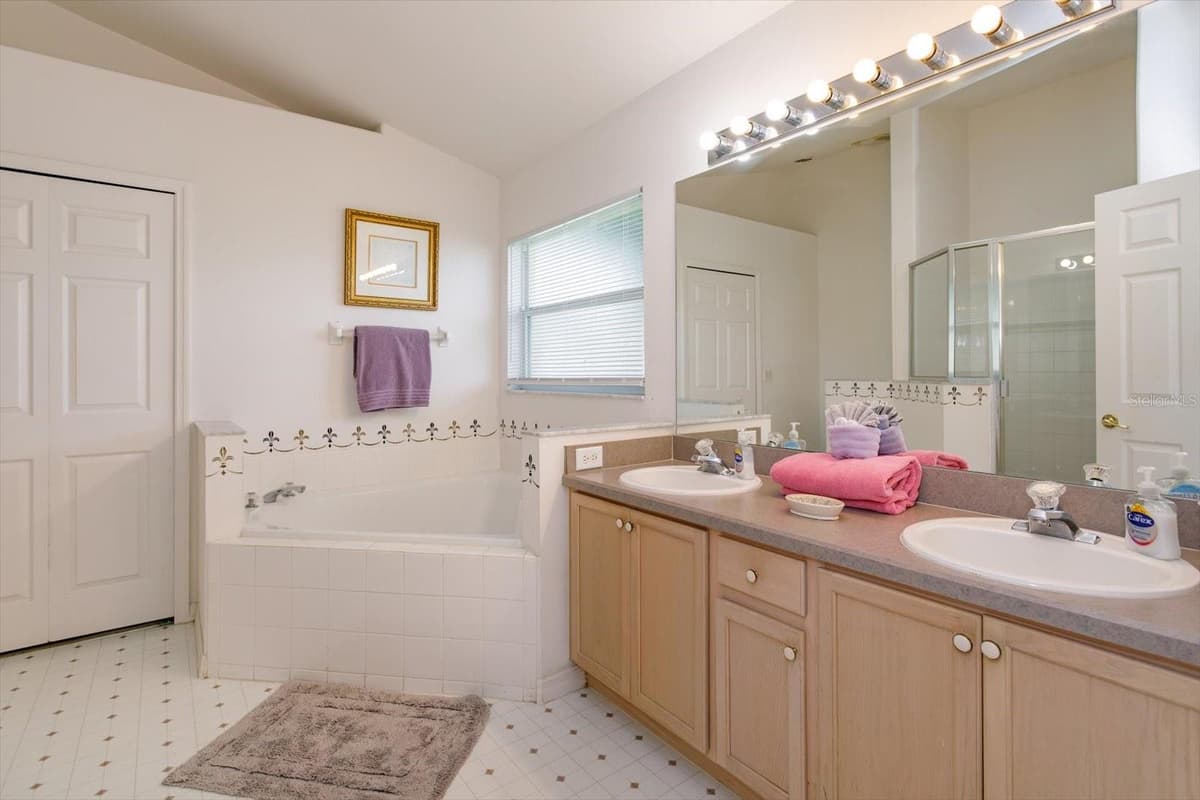 4655 CHEYENNE POINT TRAIL — photo 7 of 11