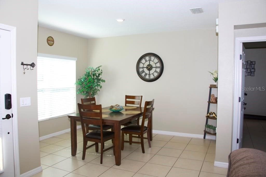 411 BLUE LAKE CIRCLE — photo 3 of 25