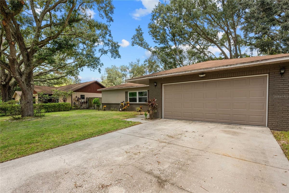 2423 FORREST CREST CIR — photo 37 of 45