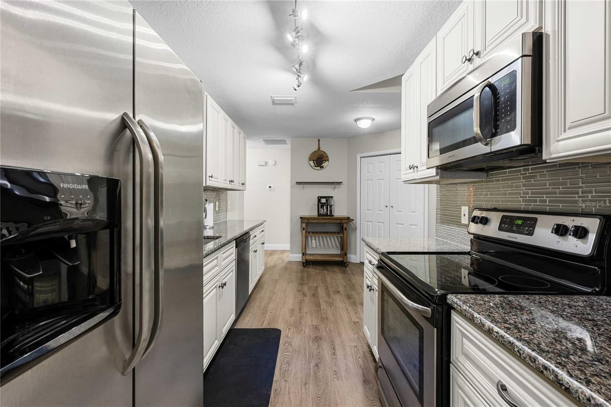 2423 FORREST CREST CIR — photo 18 of 45