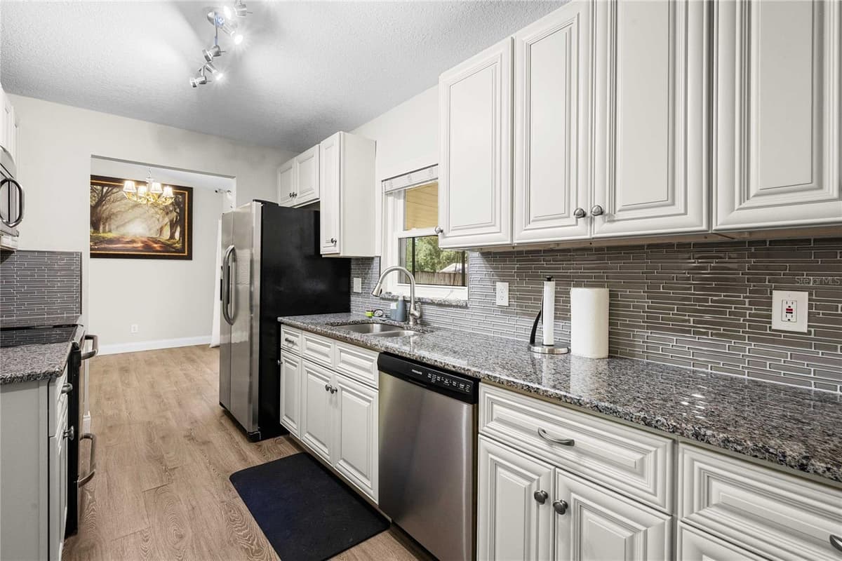 2423 FORREST CREST CIR — photo 3 of 45