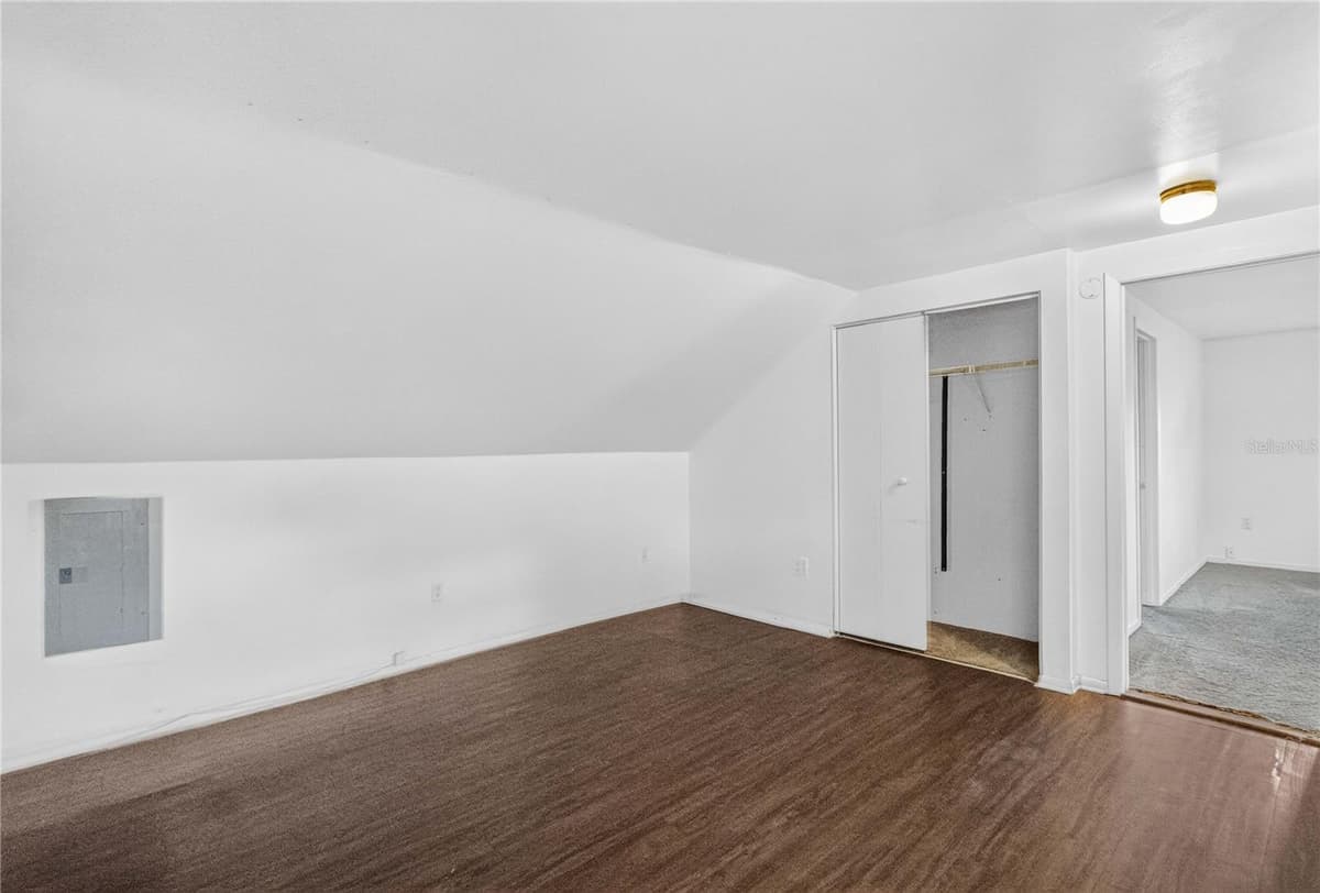 1103 BRACK STREET — photo 26 of 39