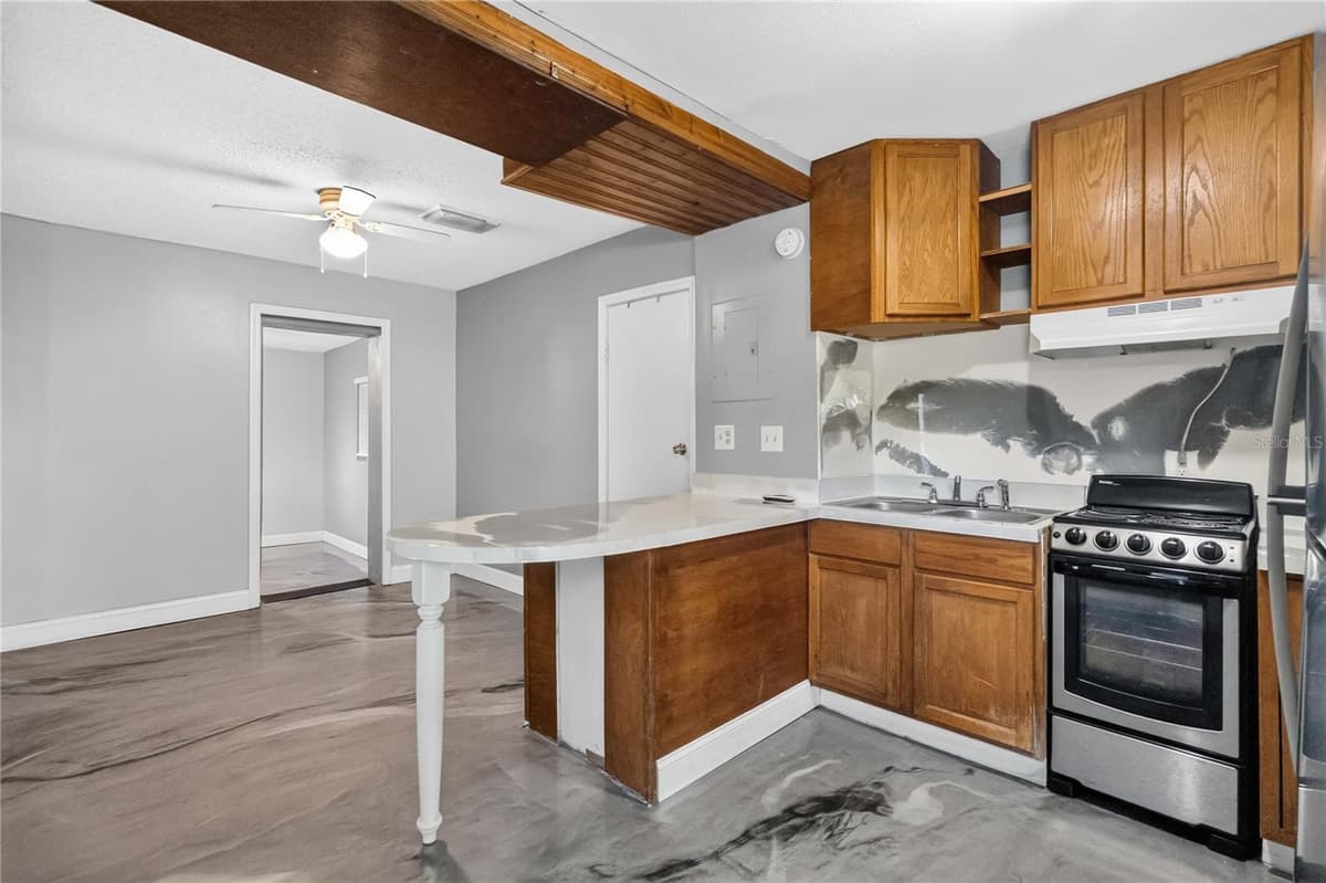 1103 BRACK STREET — photo 13 of 39