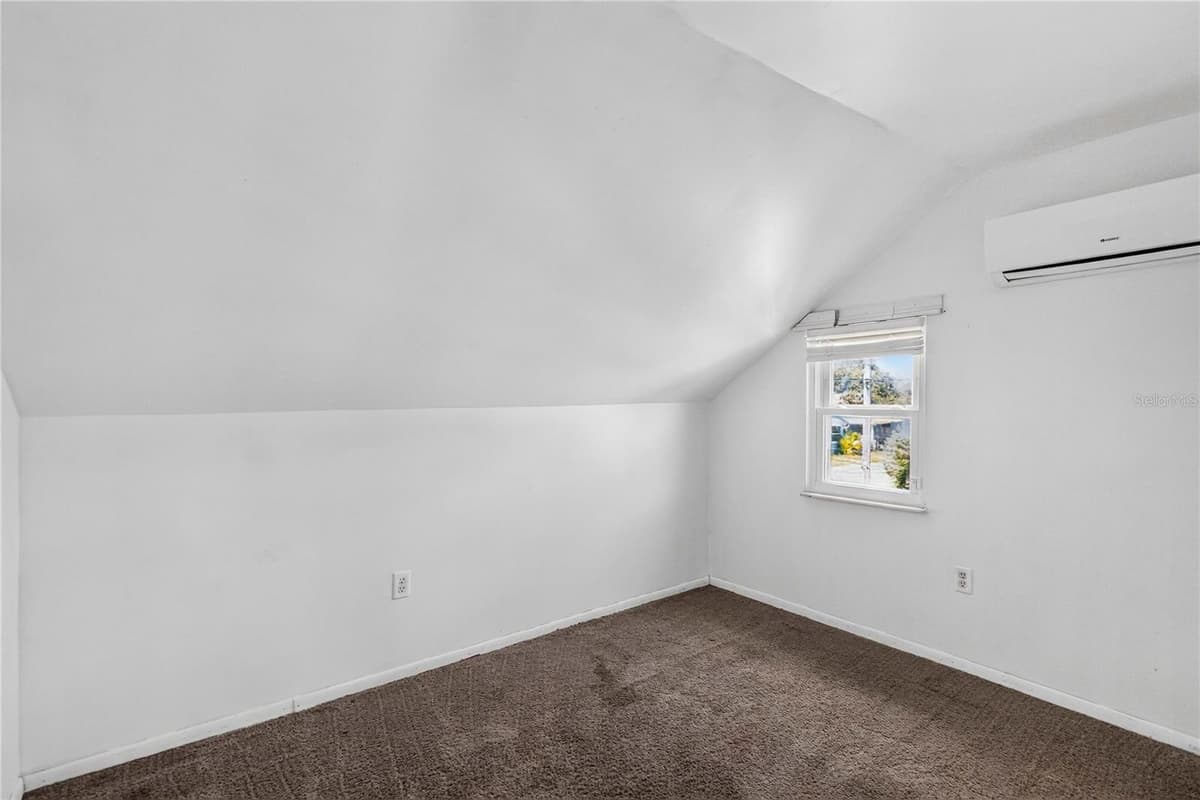 1103 BRACK STREET — photo 30 of 39