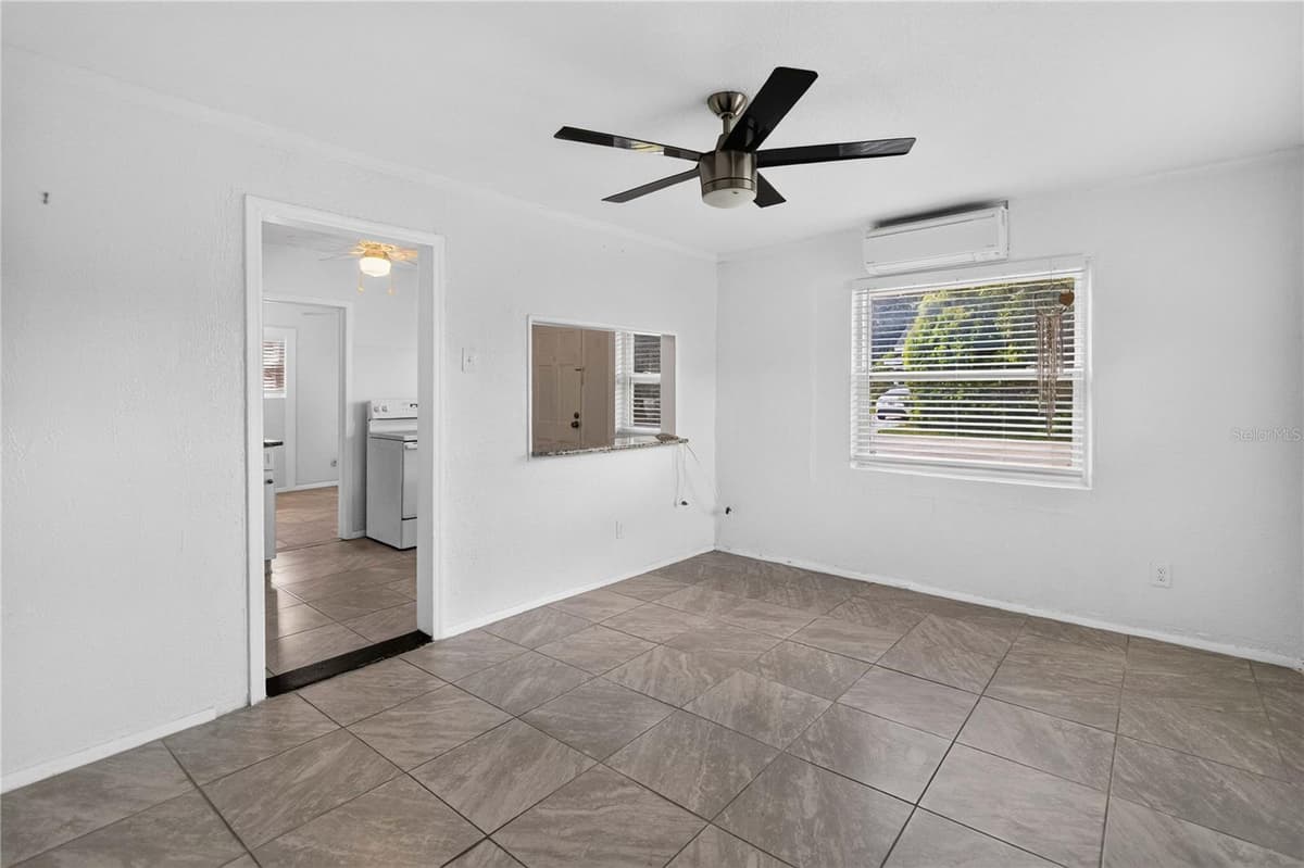 1103 BRACK STREET — photo 3 of 39