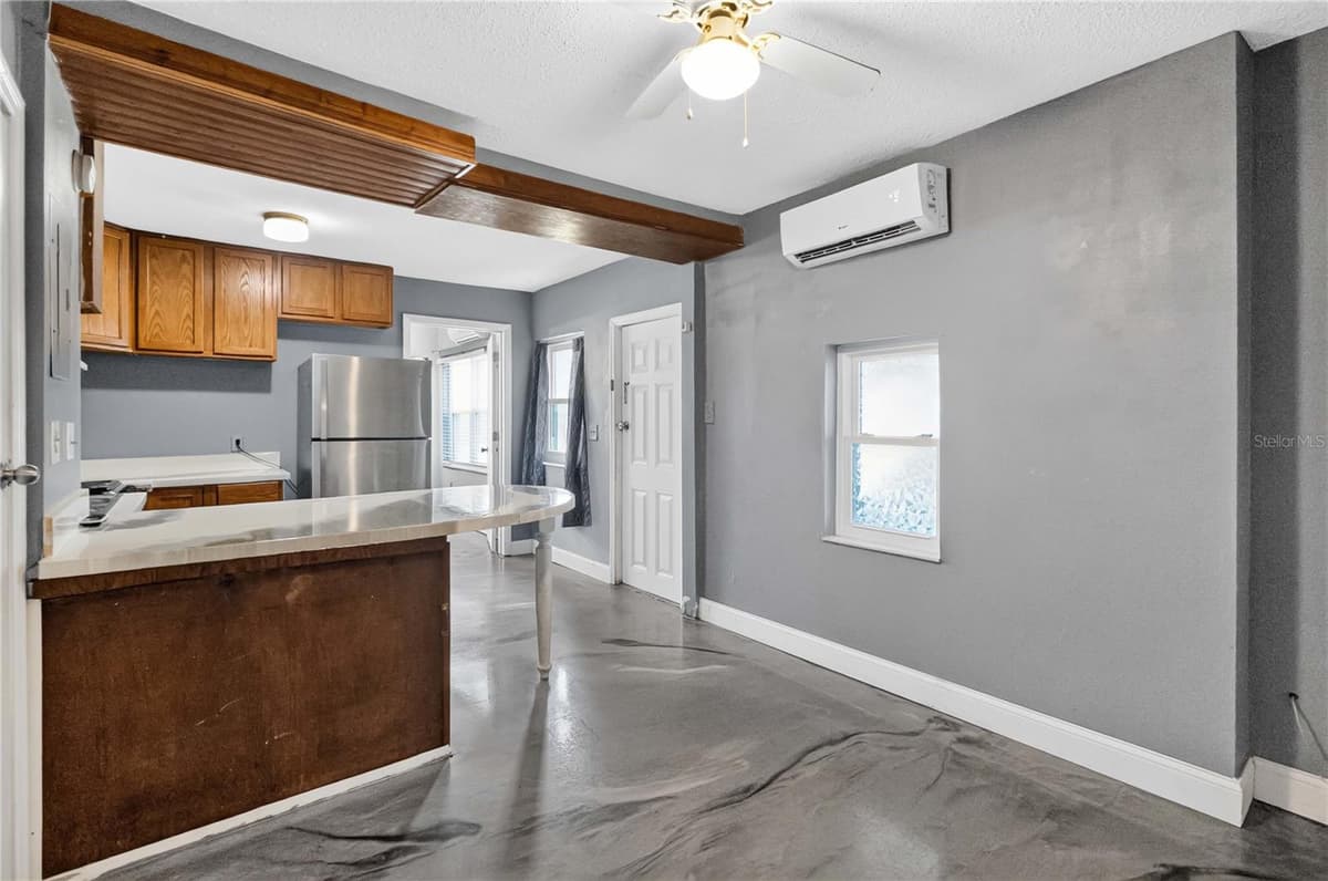 1103 BRACK STREET — photo 16 of 39