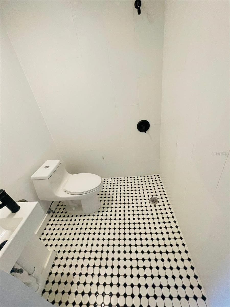 2440 9TH AVENUE — photo 15 of 17