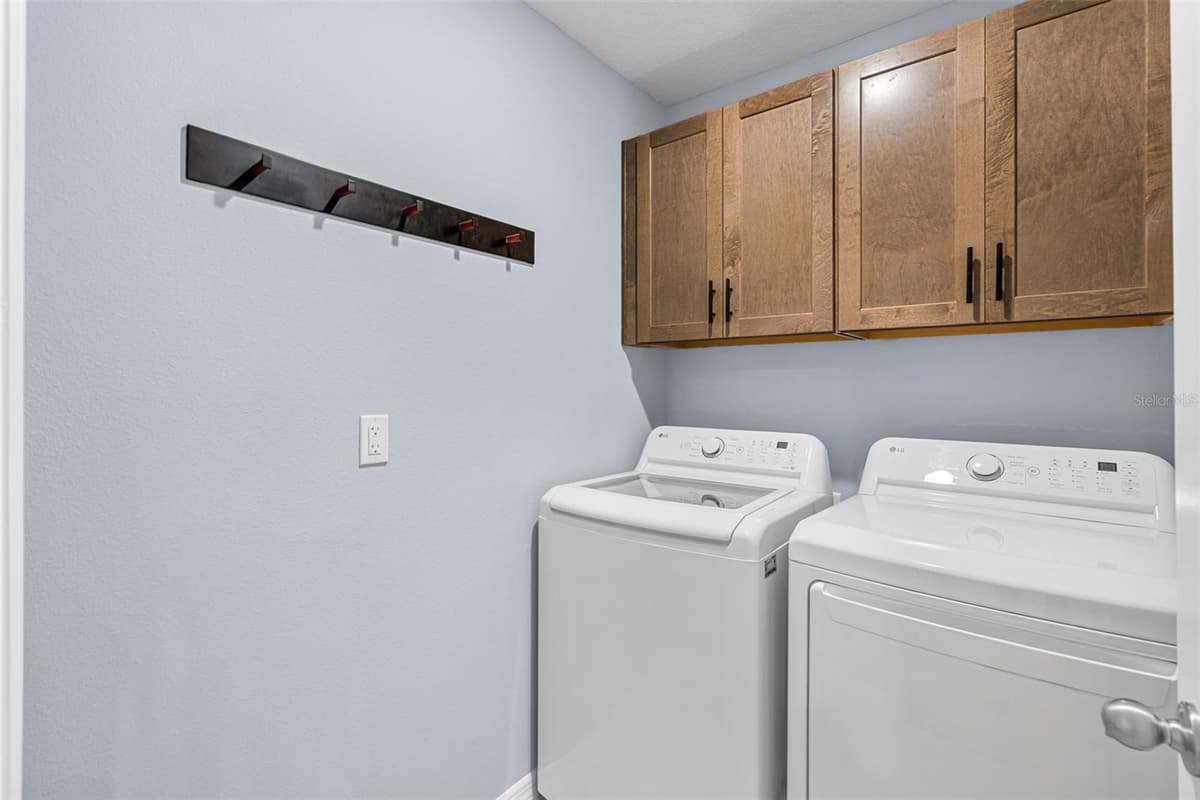 4457 STARLING GROVE DRIVE — photo 12 of 21