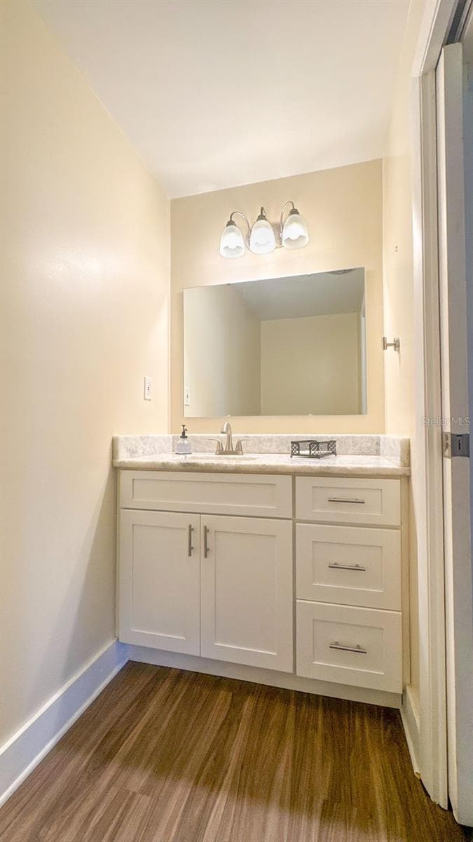 520 JACKSON AVENUE — photo 37 of 56