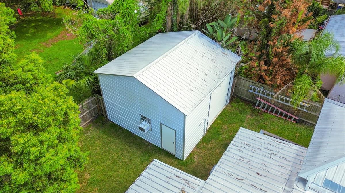 520 JACKSON AVENUE — photo 47 of 56
