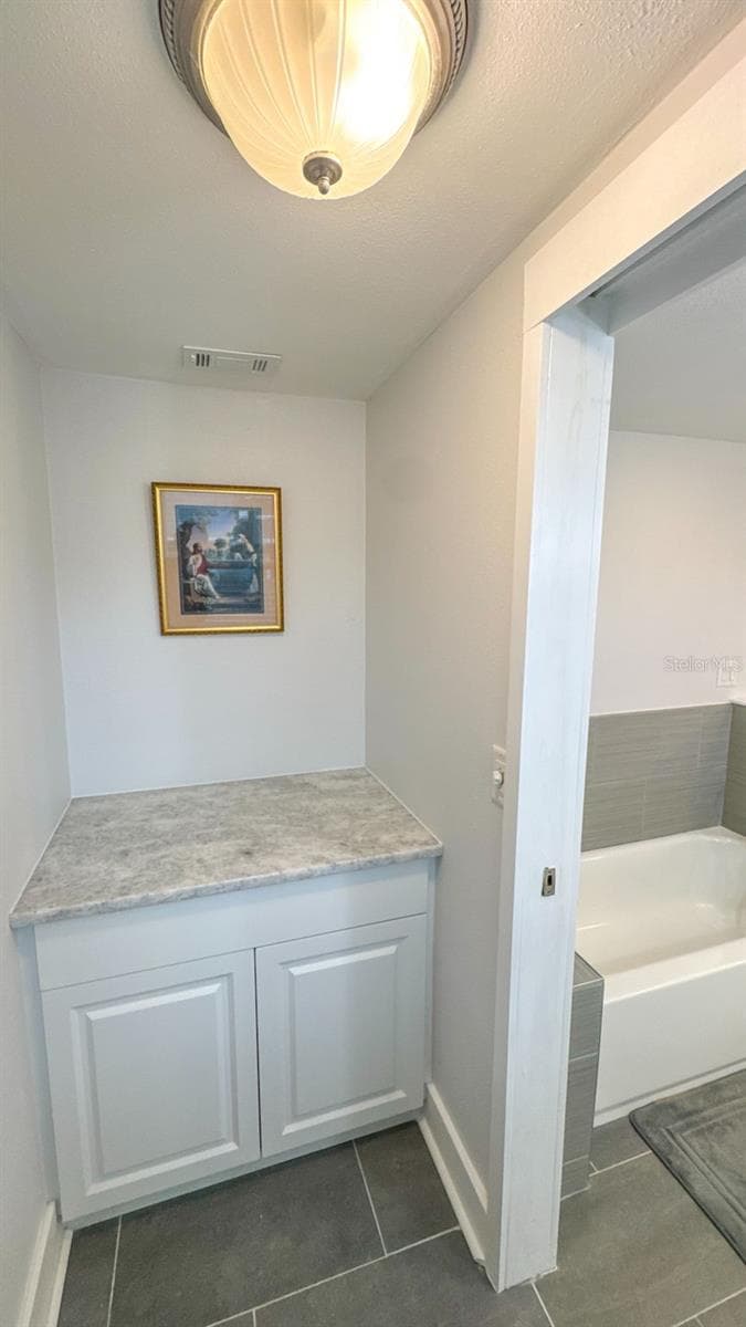 520 JACKSON AVENUE — photo 34 of 56