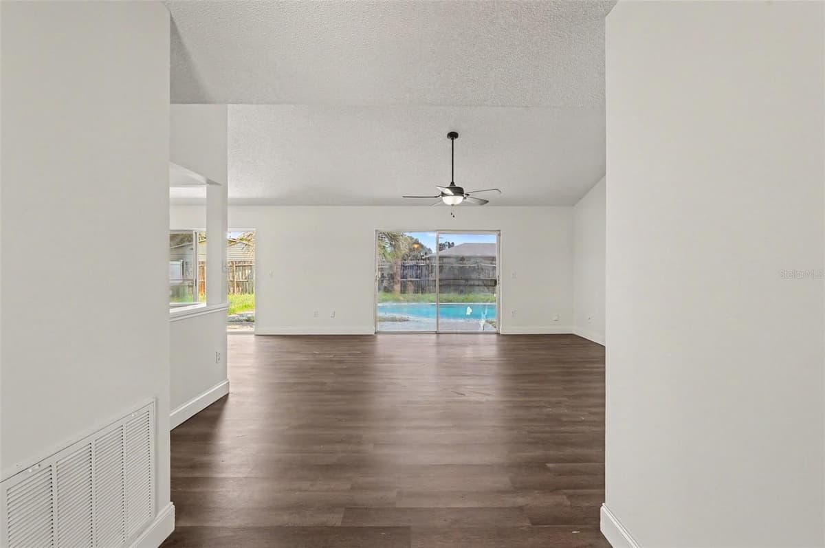 510 WAVECREST DRIVE — photo 24 of 29