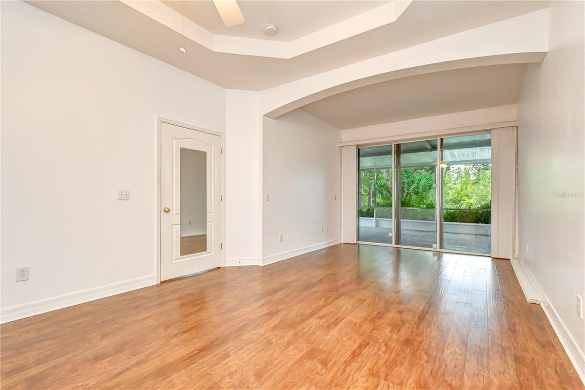 6026 SANDHILL RIDGE DRIVE — photo 14 of 31