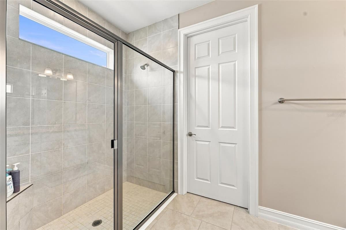 14193 FORT MYERS AVENUE — photo 15 of 25