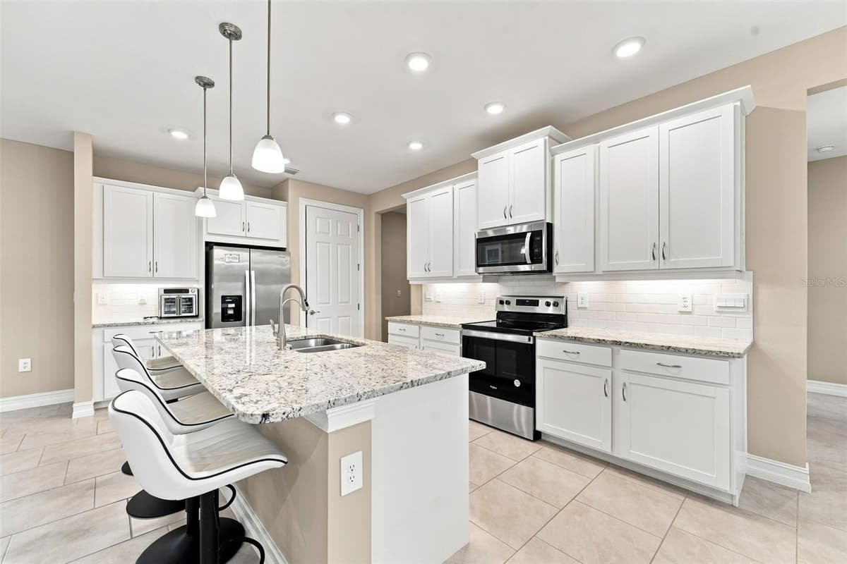 14193 FORT MYERS AVENUE — photo 9 of 25