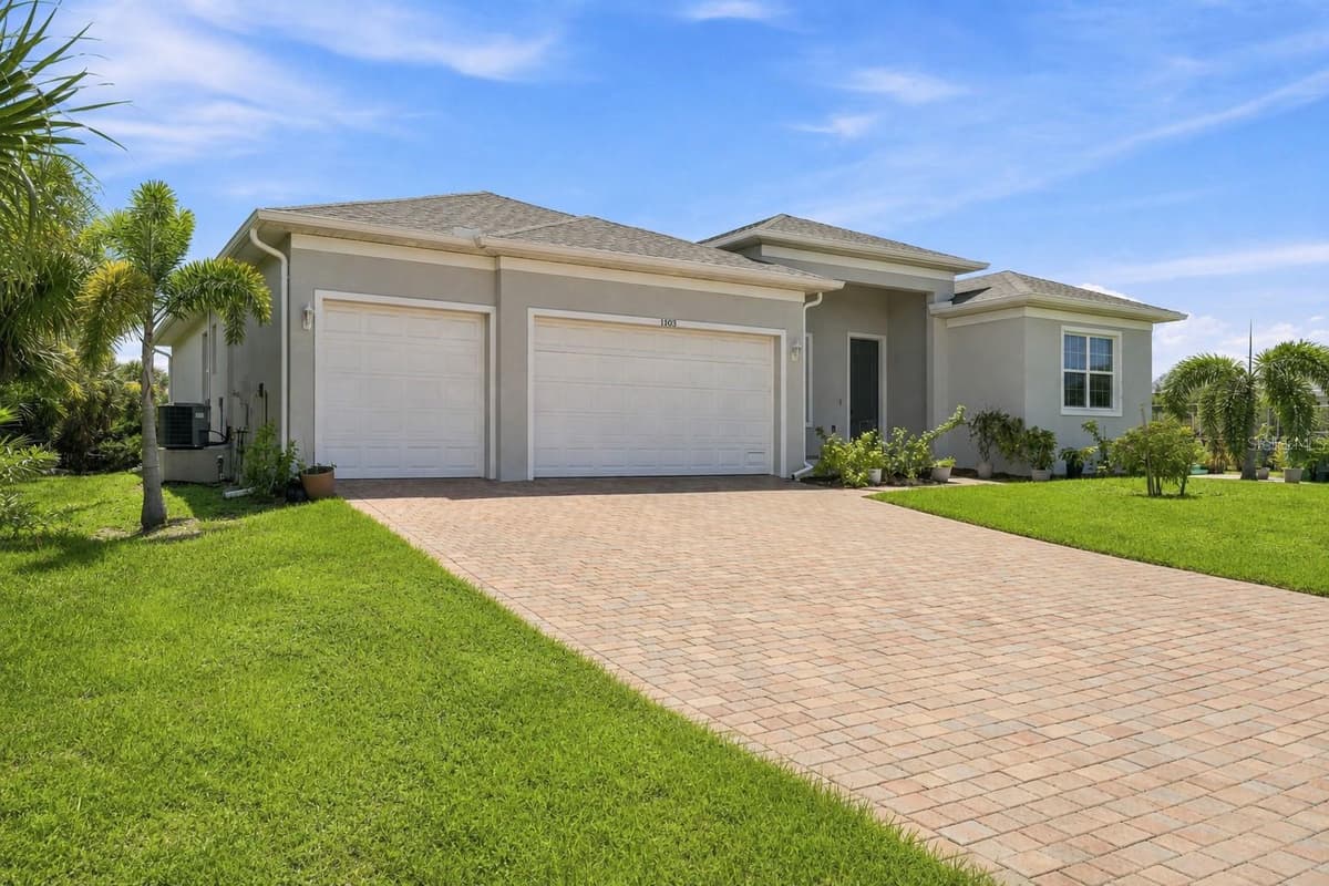 14193 FORT MYERS AVENUE — photo 2 of 25