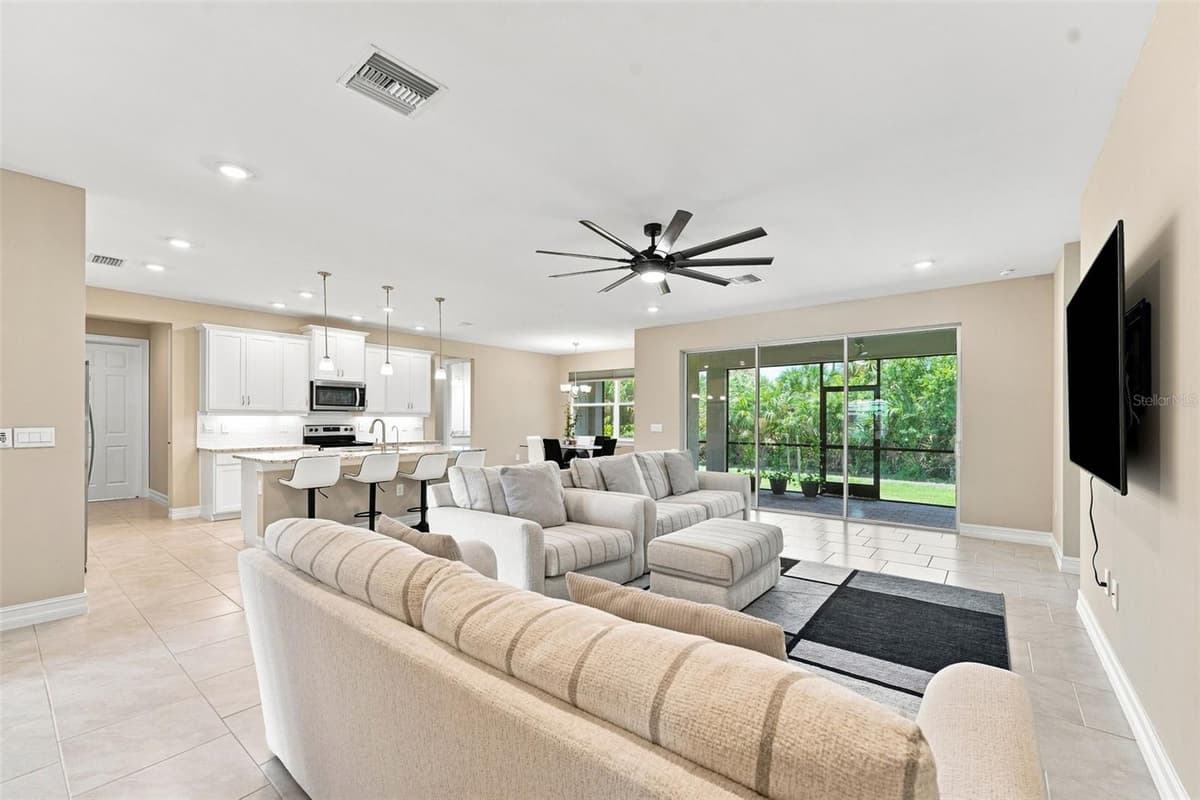 14193 FORT MYERS AVENUE — photo 3 of 25