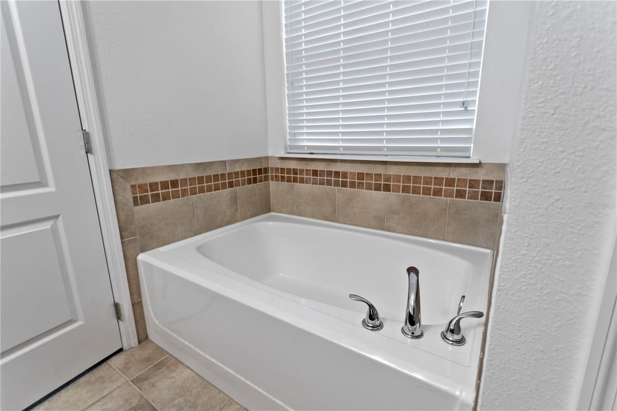 2916 MOONSTONE BEND — photo 19 of 37