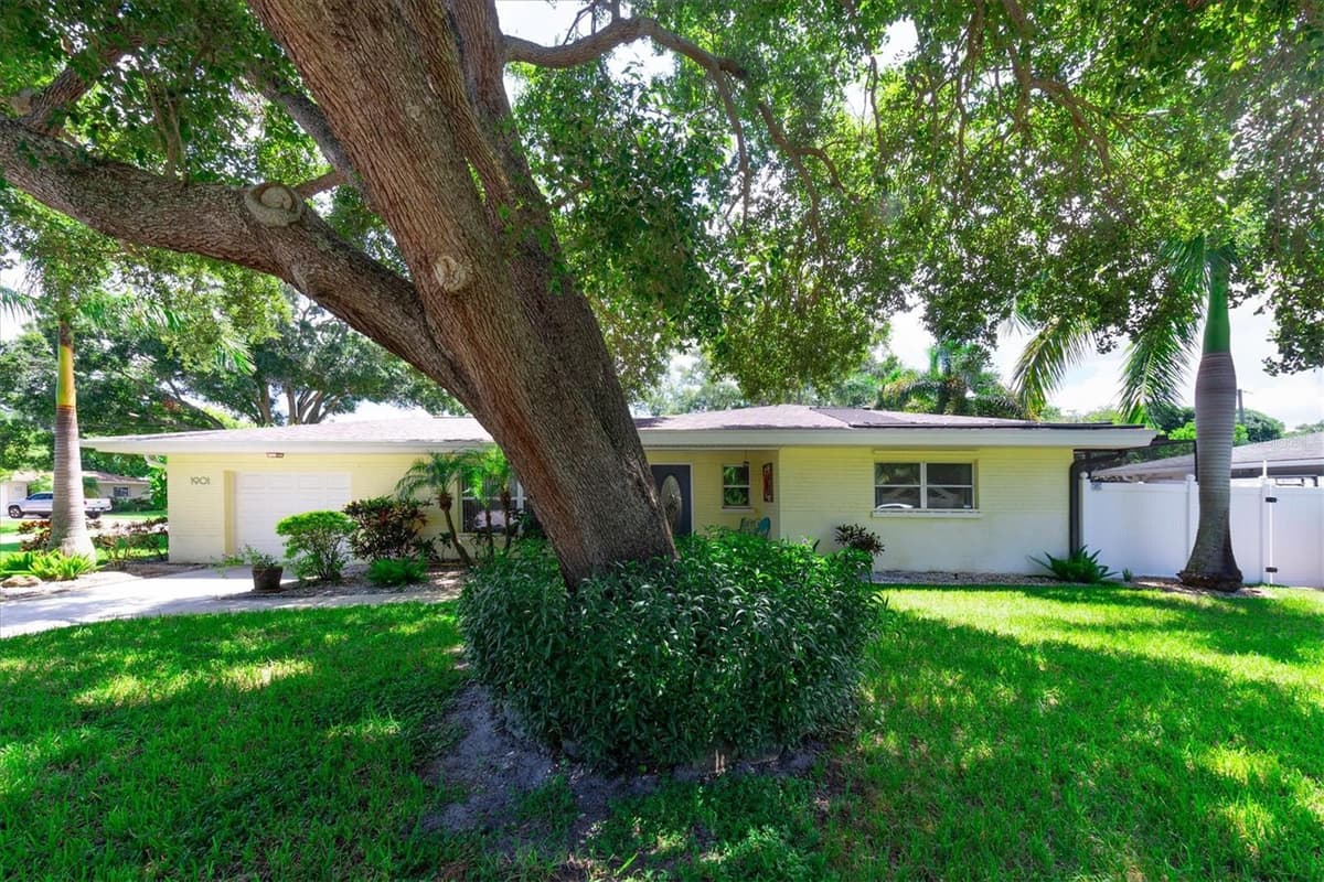 1901 MARLIN DRIVE — photo 47 of 71