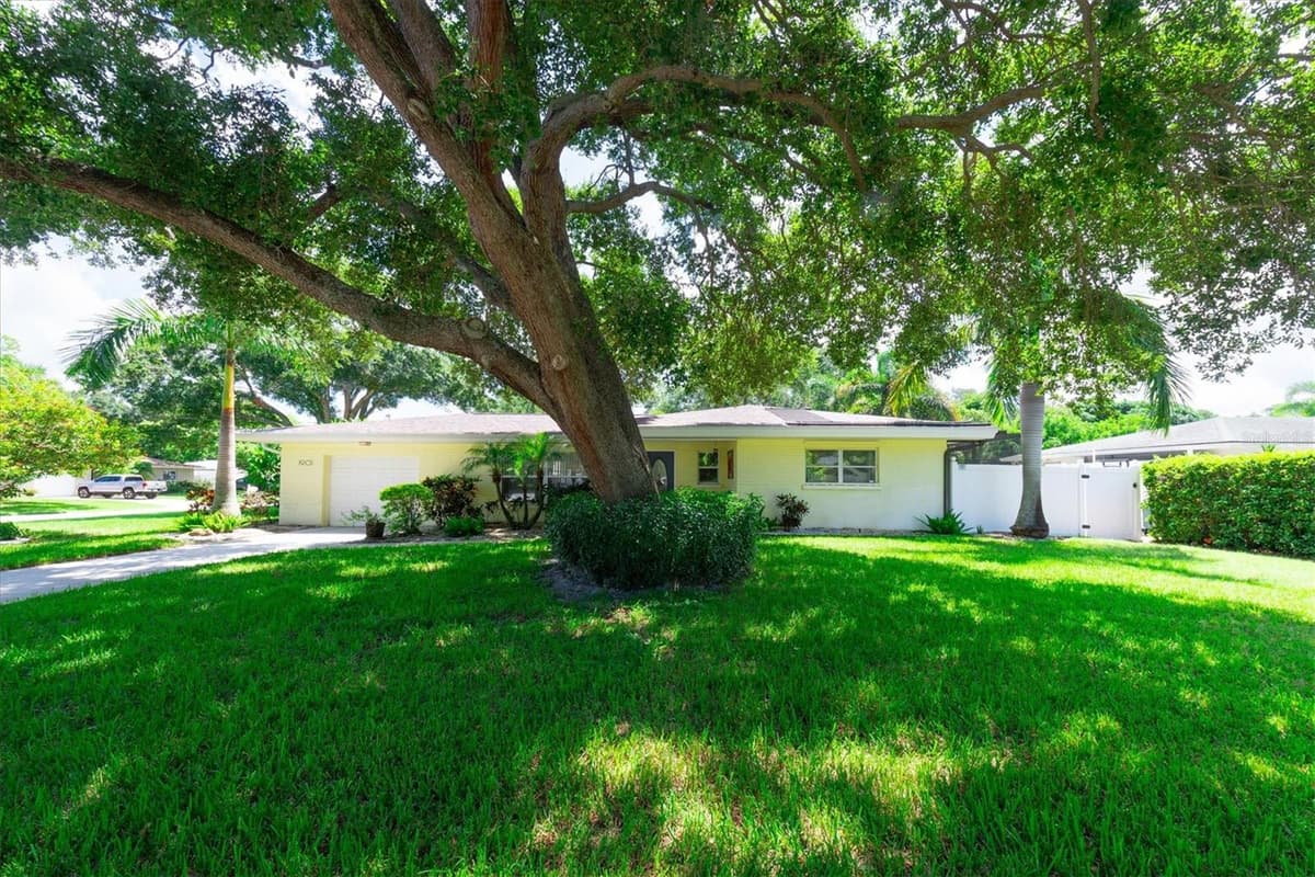 1901 MARLIN DRIVE — photo 46 of 71