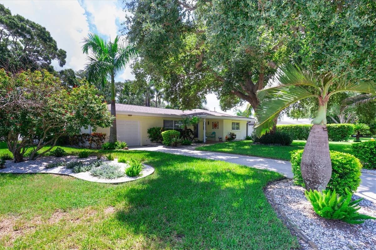 1901 MARLIN DRIVE — photo 48 of 71