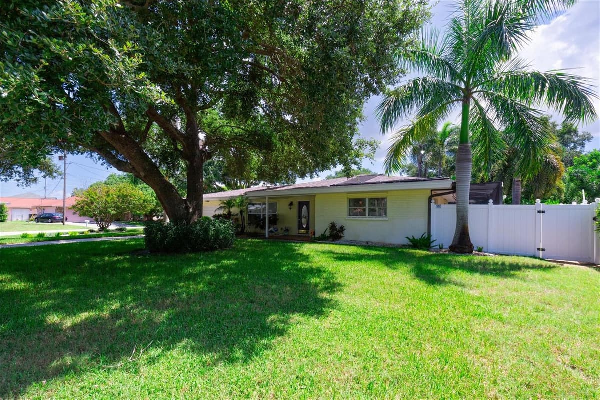 1901 MARLIN DRIVE — photo 45 of 71
