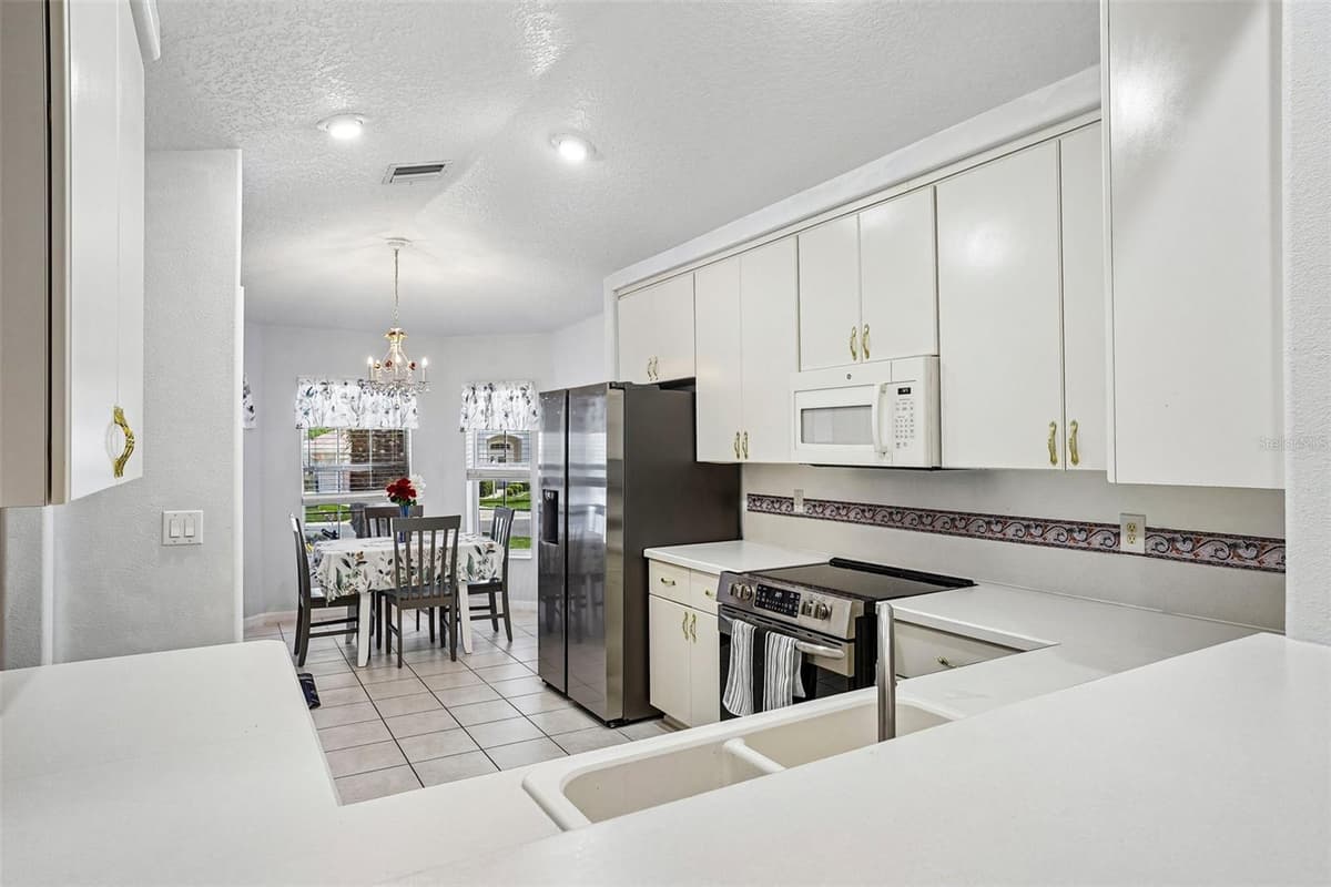 5964 BRITTANIA BOULEVARD — photo 9 of 37