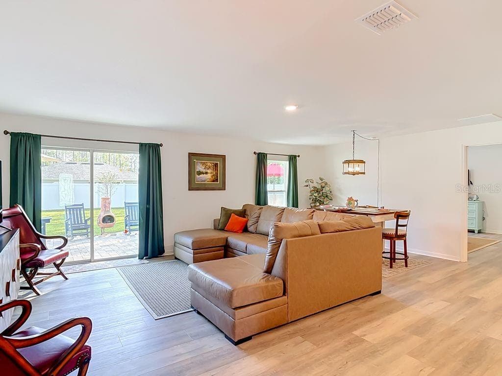 35 RICHFIELD LANE — photo 5 of 46