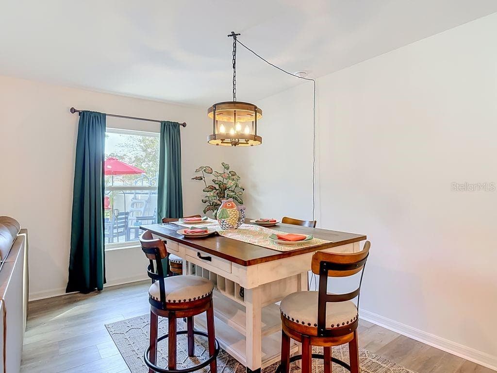 35 RICHFIELD LANE — photo 9 of 46