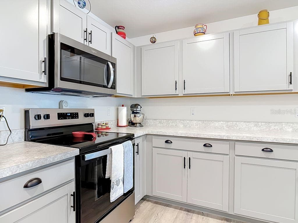 35 RICHFIELD LANE — photo 14 of 46