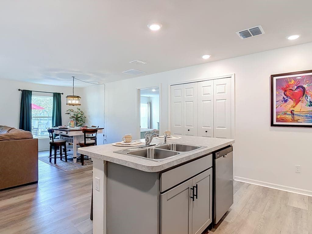 35 RICHFIELD LANE — photo 13 of 46