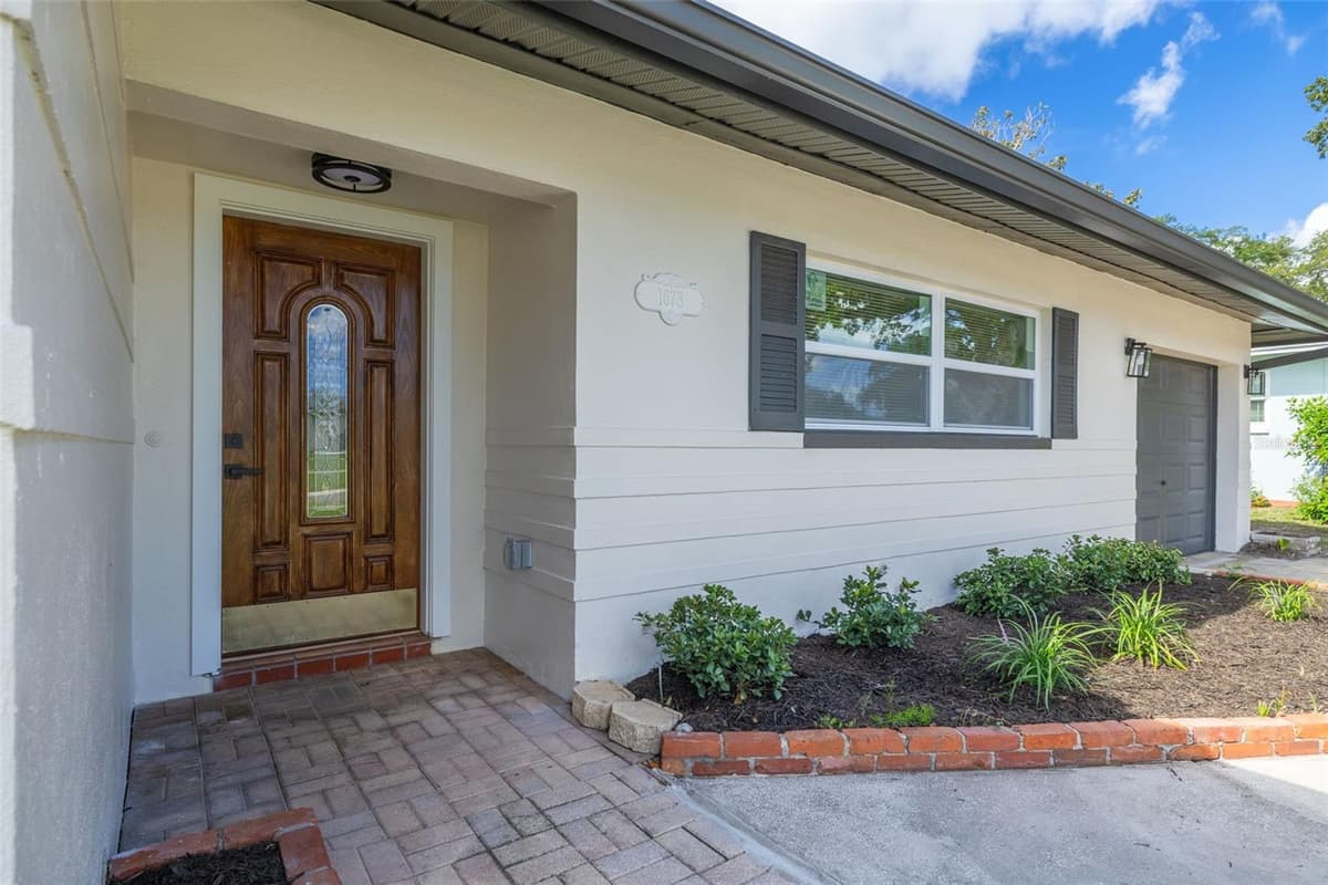 1673 CAMBRIDGE DRIVE — photo 33 of 34