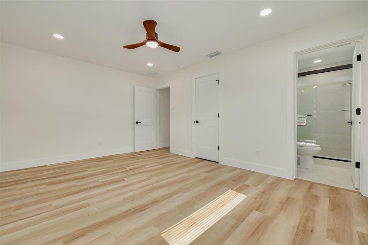1673 CAMBRIDGE DRIVE — photo 19 of 34