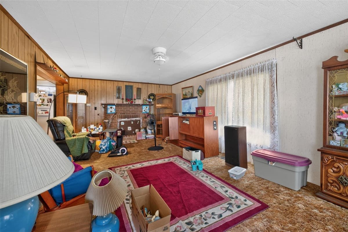 122 HILTY CIRCLE — photo 4 of 31