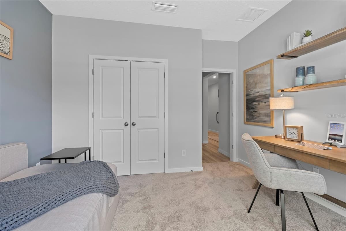 19 PERSEUS AVENUE — photo 15 of 36