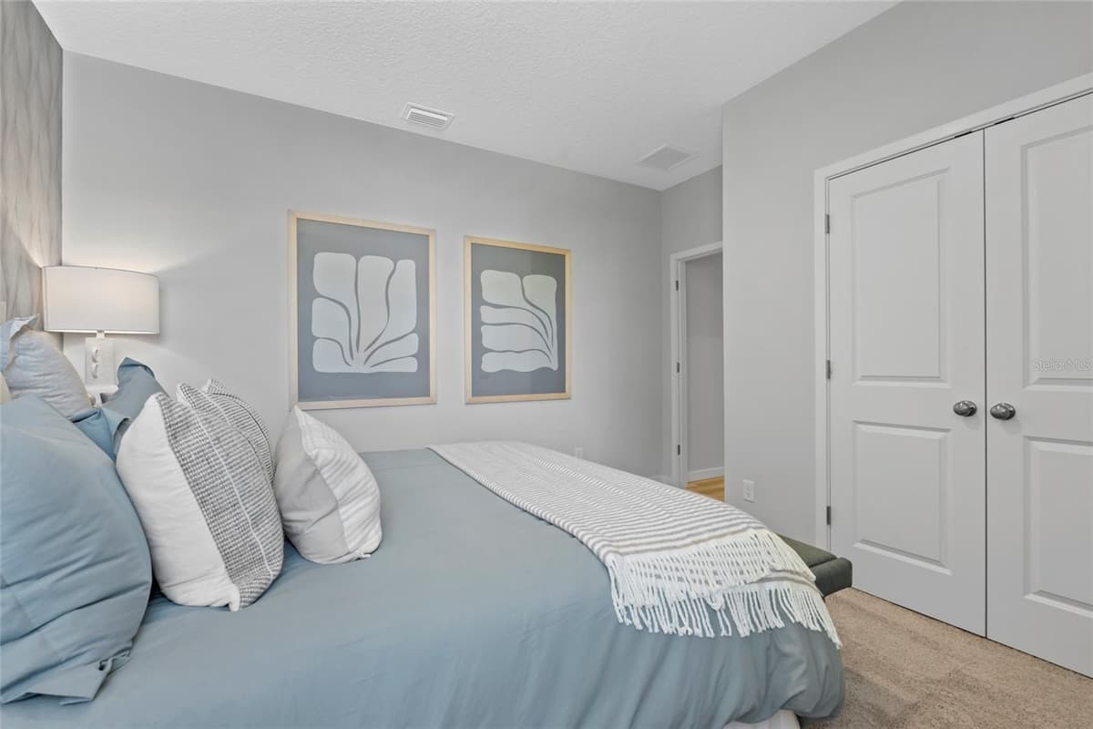 19 PERSEUS AVENUE — photo 16 of 36