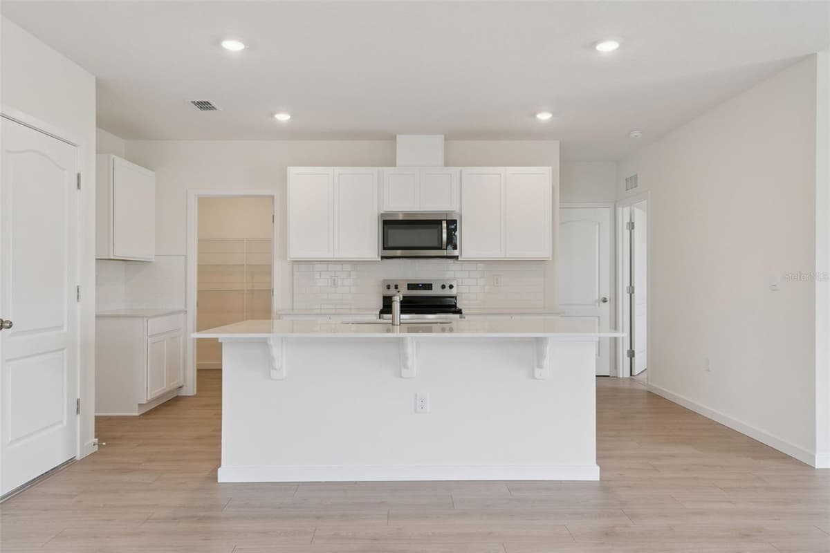 1908 HOWARD MESA DRIVE — photo 13 of 61