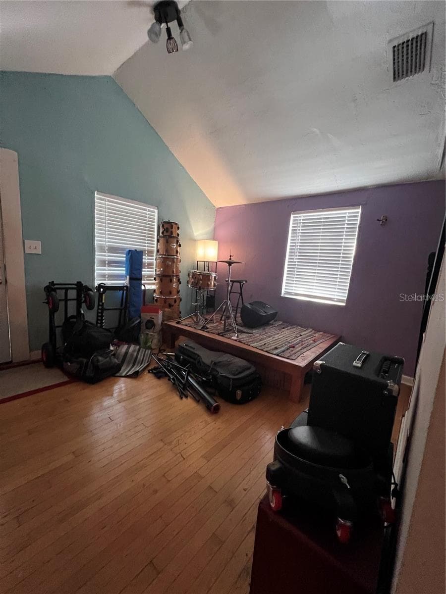 8106 BROOKS STREET — photo 2 of 10