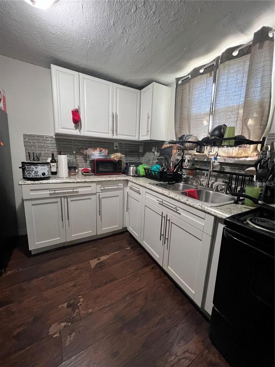 8106 BROOKS STREET — photo 4 of 10