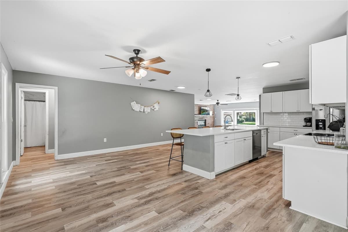 2112 MEADOW LARK ROAD — photo 18 of 53