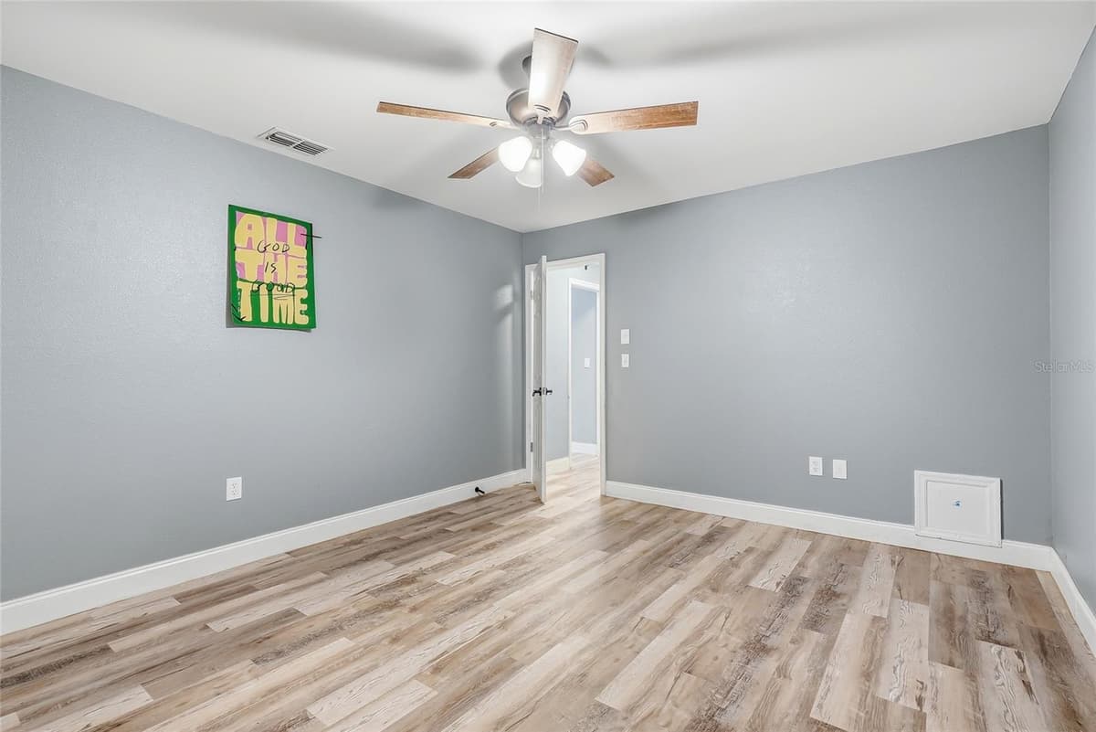2112 MEADOW LARK ROAD — photo 37 of 53