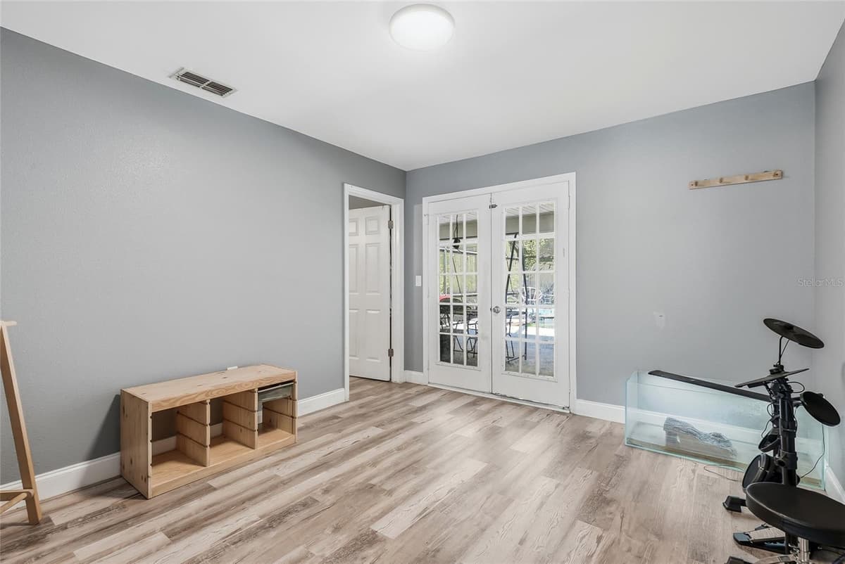 2112 MEADOW LARK ROAD — photo 23 of 53
