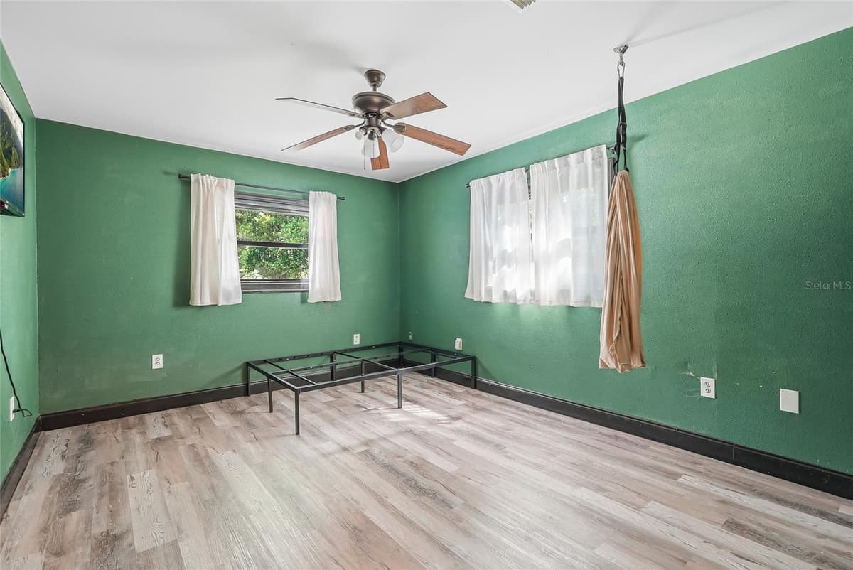 2112 MEADOW LARK ROAD — photo 31 of 53