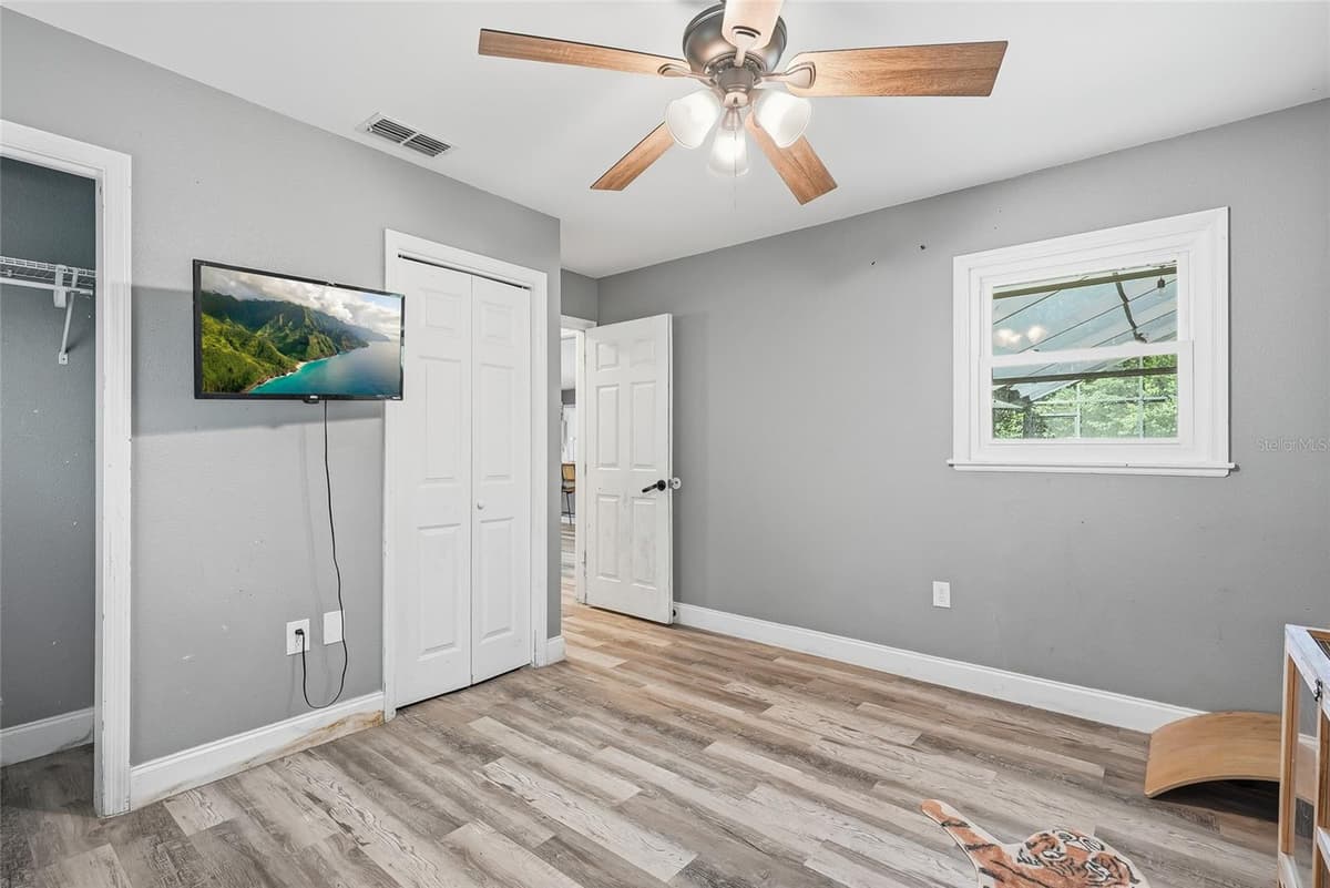 2112 MEADOW LARK ROAD — photo 34 of 53