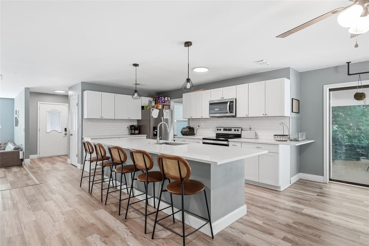 2112 MEADOW LARK ROAD — photo 15 of 53
